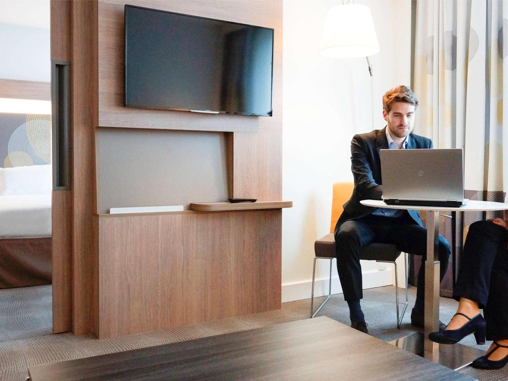 Novotel Saclay Kültér fotó