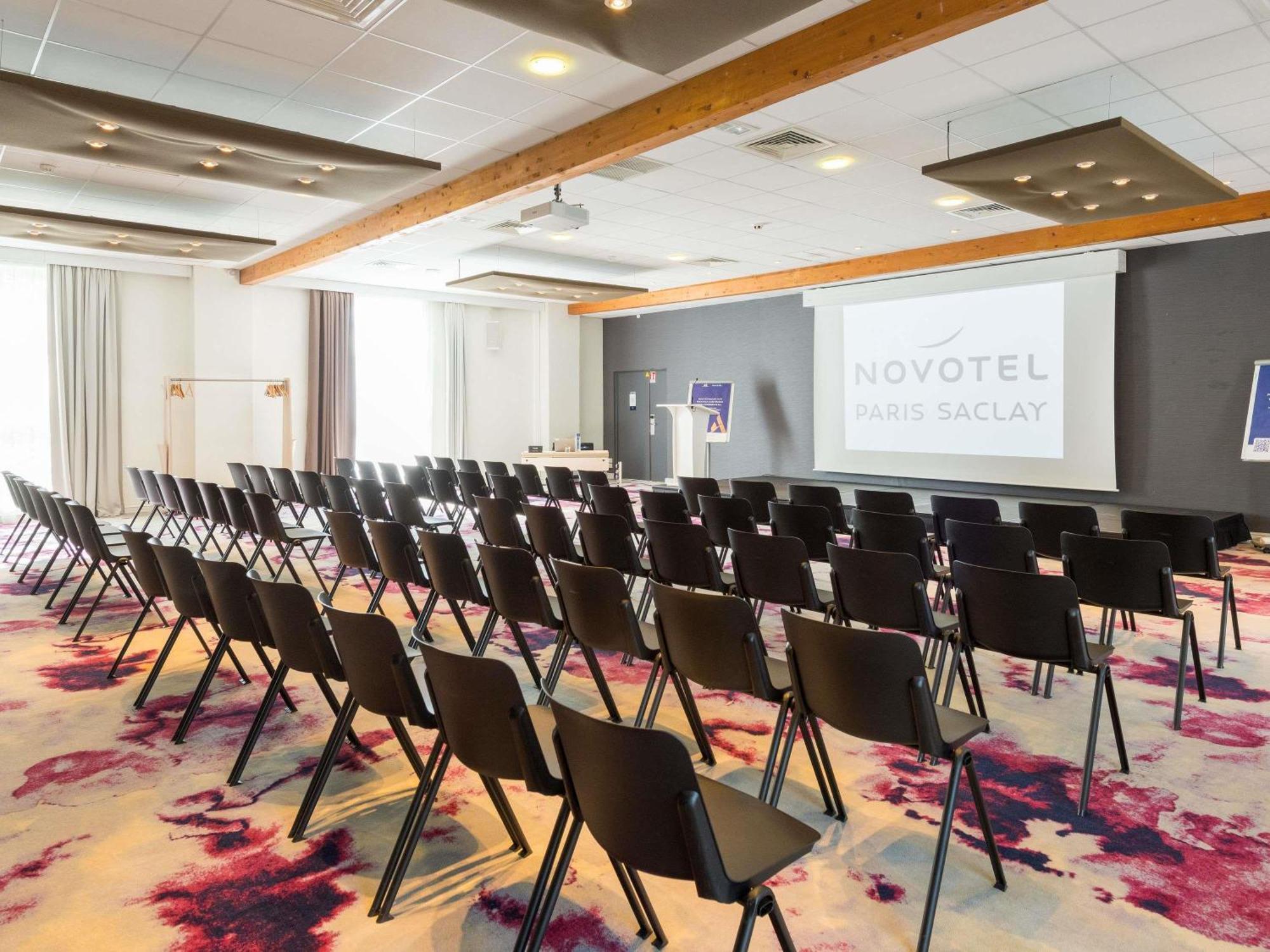 Novotel Saclay Kültér fotó
