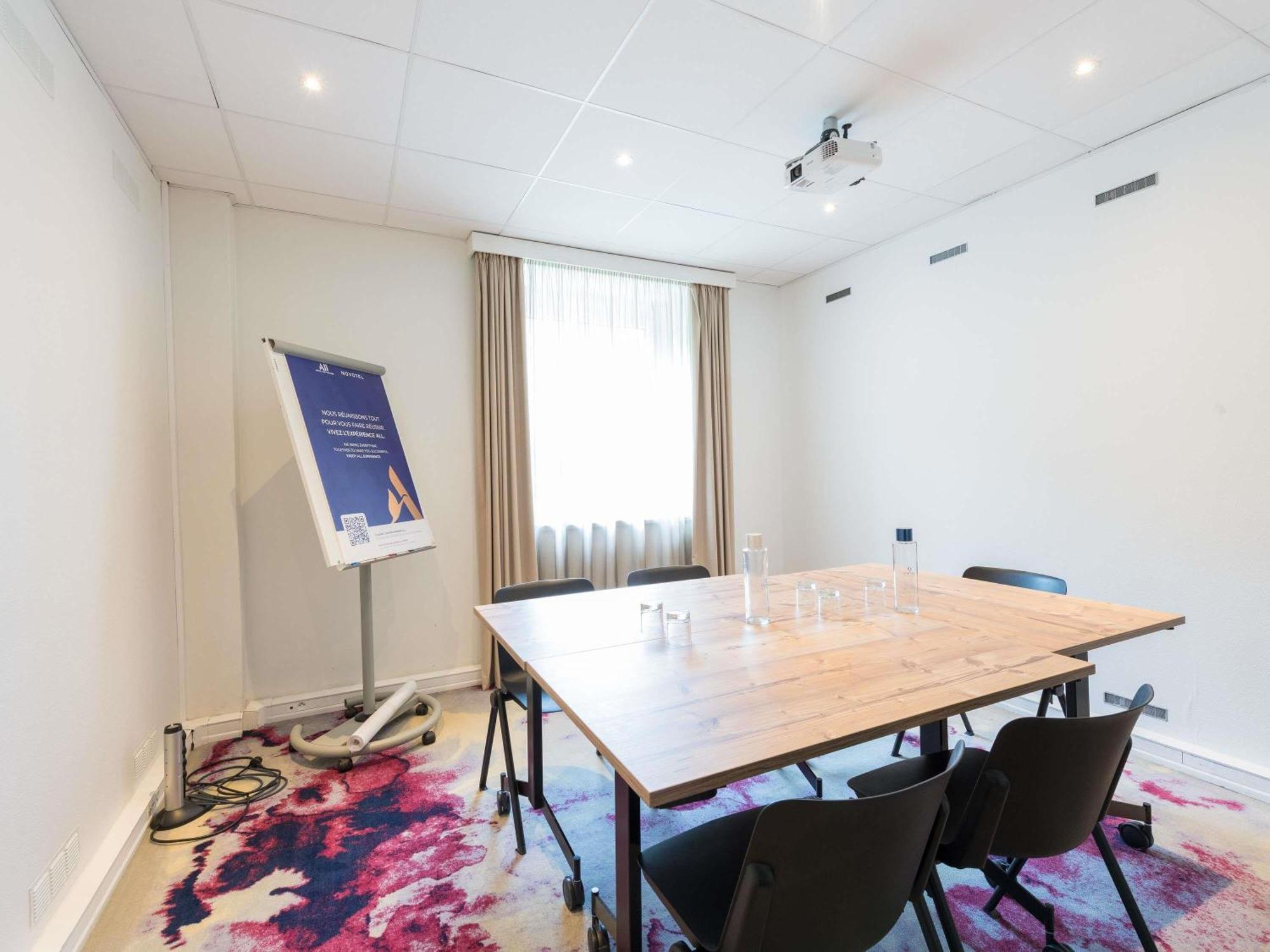 Novotel Saclay Kültér fotó