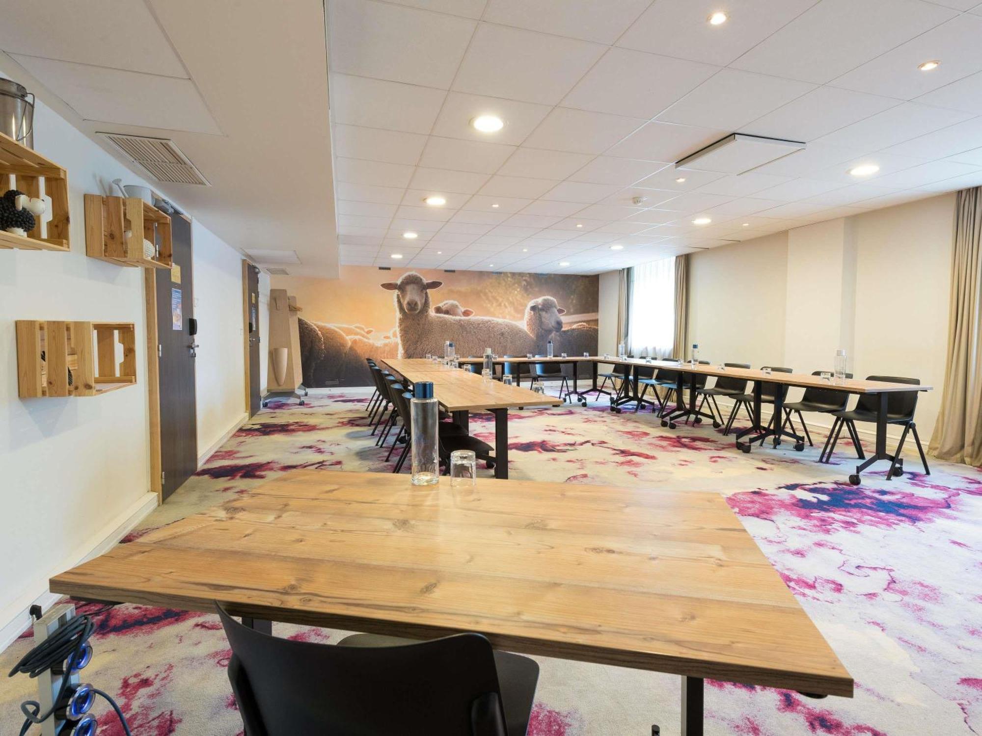 Novotel Saclay Kültér fotó