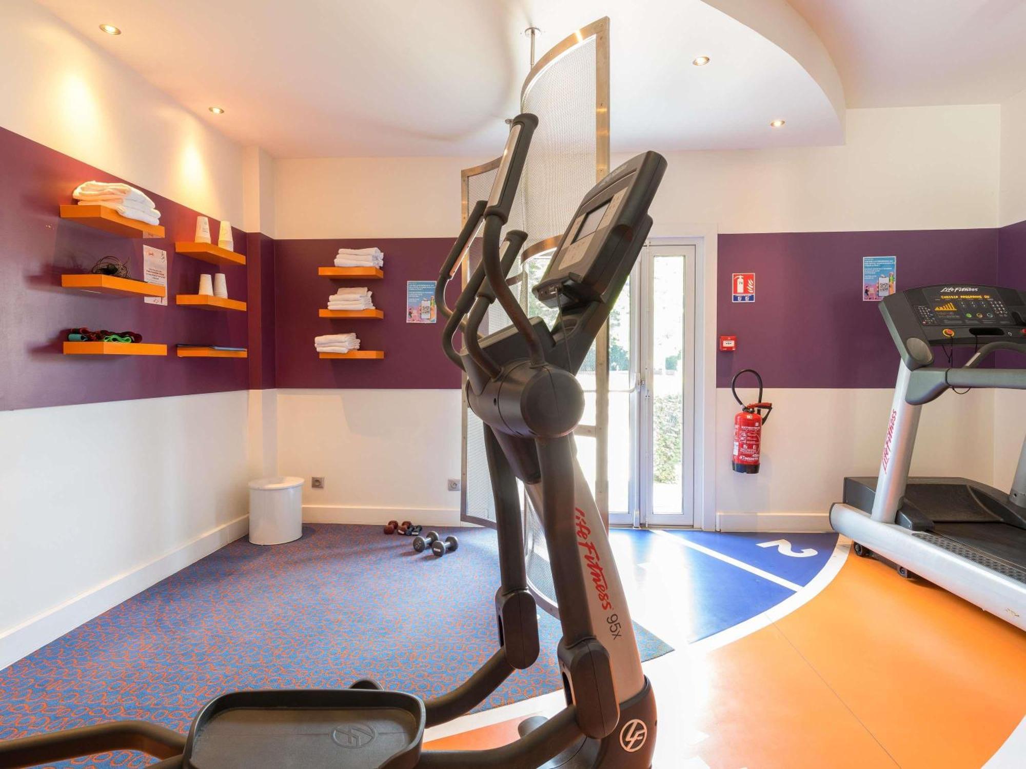 Novotel Saclay Kültér fotó