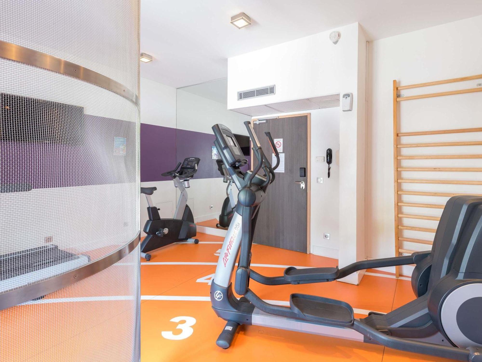 Novotel Saclay Kültér fotó